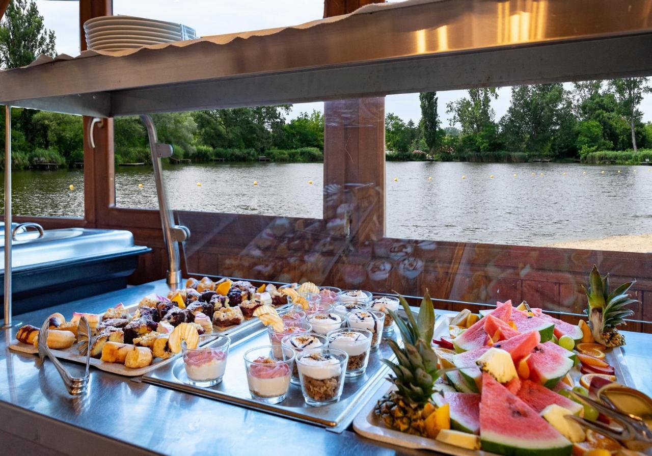 Éden Lounge Restaurant&Pension Veresegyház Extérieur photo